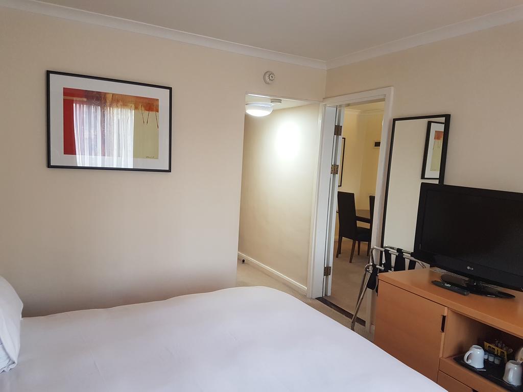 The Bradford Hotel Rum bild